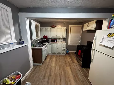 Kitchen - 892-894 Storer Ave, Akron, OH 44320 photo 1 of 2