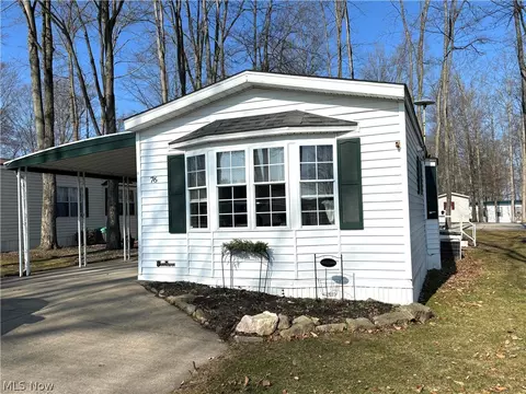 1229 Columbiana Lisbon Rd #76, Columbiana, OH 44408