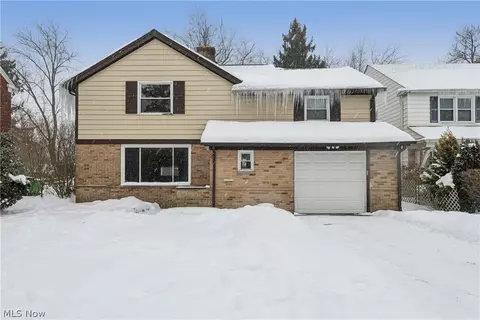 4480 Birchwold Rd, Cleveland, OH 44121