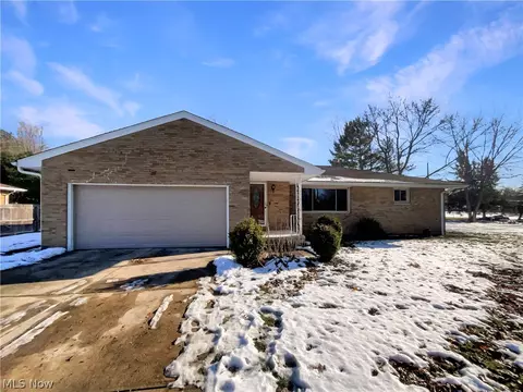 11001 Shaker Dr, North Royalton, OH 44133