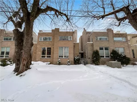 2272 W 5th St, Cleveland, OH 44113