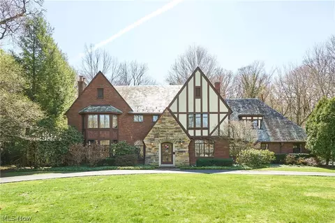 155 Hampshire Rd, Akron, OH 44313