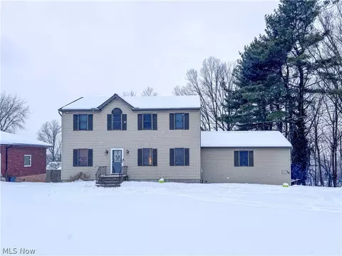 184 Darlington Rd SE, Warren, OH 44484