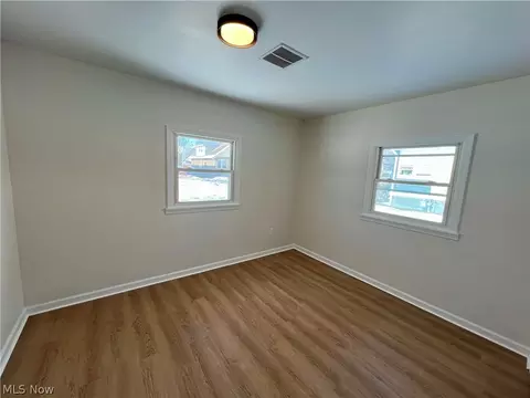 350 Concord Ave, Elyria, OH 44035 photo 12