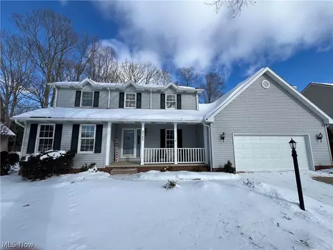 2757 Candace Ct, Uniontown, OH 44685
