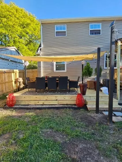 Exterior - 141 Elma Dr, Elyria, OH 44035 photo 10 of 12