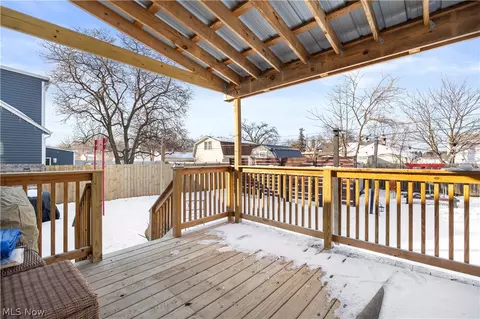 Exterior - 141 Elma Dr, Elyria, OH 44035 photo 6 of 12