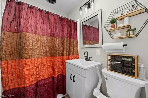 Bath - 141 Elma Dr, Elyria, OH 44035 photo 1 of 3