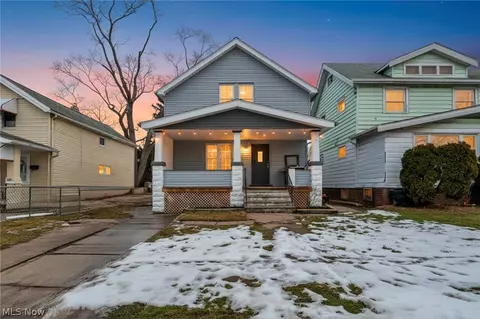 3301 W 122nd St, Cleveland, OH 44111