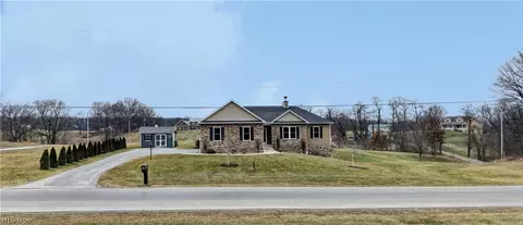 737 S Kohler Rd, Orrville, OH 44667