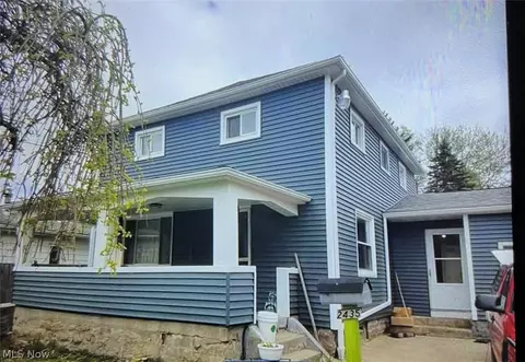 2435 Willis St, Cuyahoga Falls, OH 44221