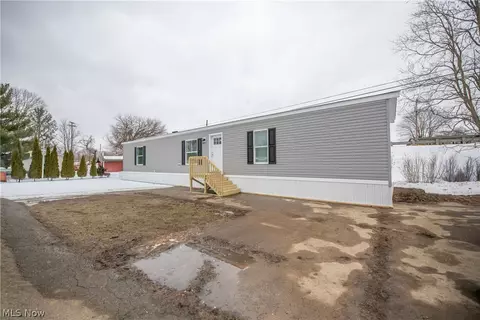 14000 Lincoln St #16, Minerva, OH 44657
