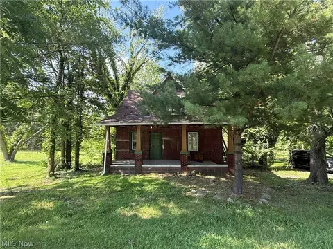 3322 Mccartney Rd, Youngstown, OH 44505