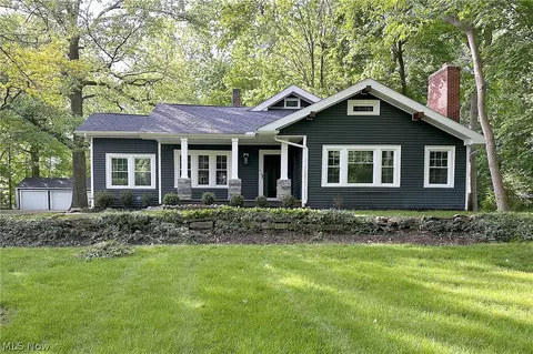37607 Euclid Ave, Willoughby, OH 44094