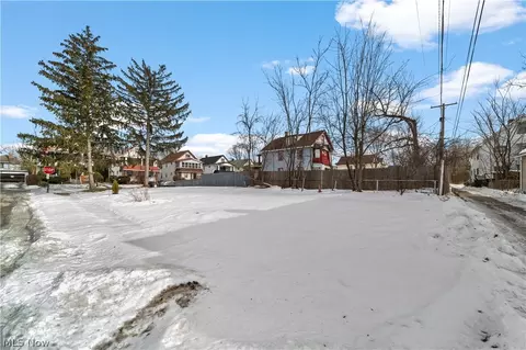 10904 Notre Dame Ave, Cleveland, OH 44104