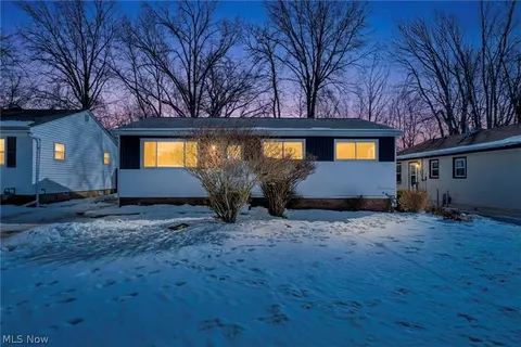 6871 Franke Rd, Middleburg Heights, OH 44130
