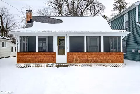 1010 East Dr, Huron, OH 44839