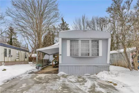 6610 Lear Nagle Rd #154, North Ridgeville, OH 44039