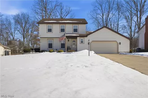 379 Wyndclift Pl, Austintown, OH 44515