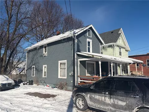 5725 Main Ave, Ashtabula, OH 44004 photo 2