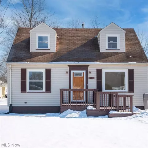 2134 Estabrook Ave NW, Warren, OH 44485