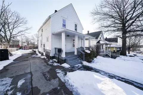 7610 Rosewood Ave, Garfield Heights, OH 44105