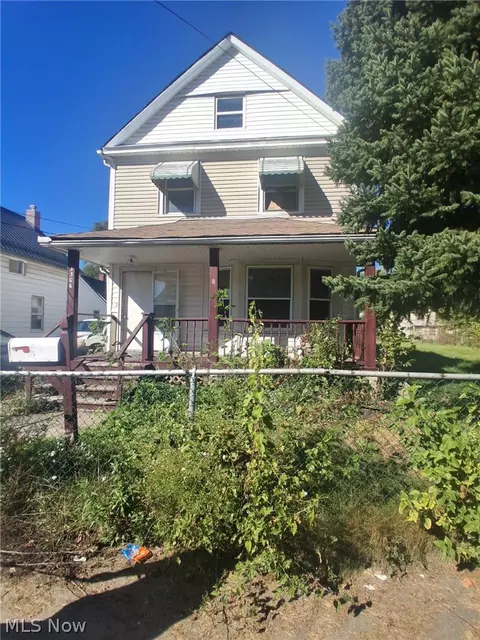 3306 W 52nd St, Cleveland, OH 44102