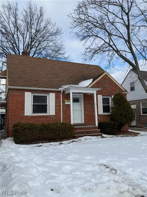 439 E 328th St, Eastlake, OH 44095