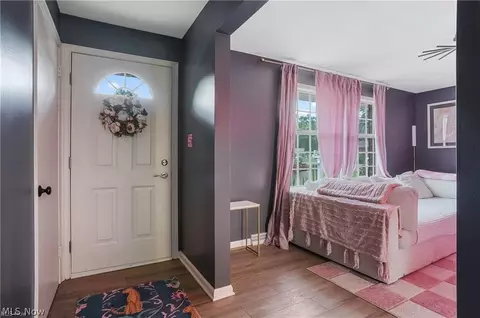 Entry Way - 321 Meadowbrook Ave, Boardman, OH 44512 photo 1 of 1
