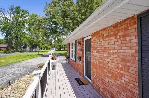 Exterior - 321 Meadowbrook Ave, Boardman, OH 44512 photo 2 of 7