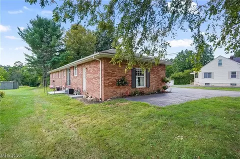 Exterior - 321 Meadowbrook Ave, Boardman, OH 44512 photo 4 of 7