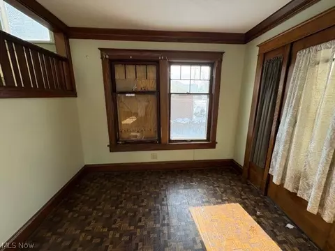 Living - 834 Clarendon Ave NW, Canton, OH 44708 photo 4 of 4