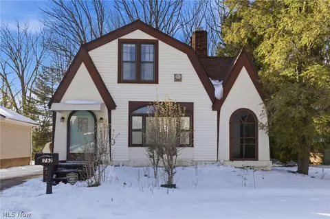 1762 Donwell Dr, South Euclid, OH 44121