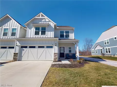 168 Lake Balaton Dr, Garfield Heights, OH 44128