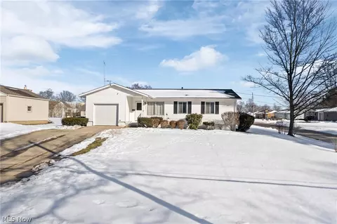 255 Taylor Rd, Barberton, OH 44203