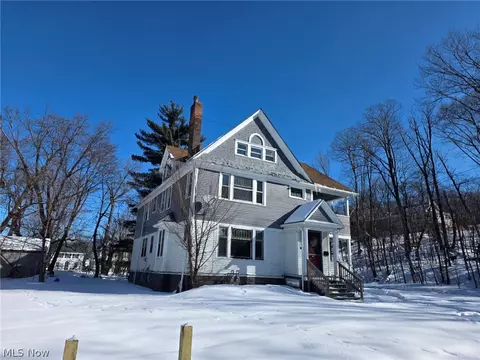 1895 Chapman Ave, East Cleveland, OH 44112