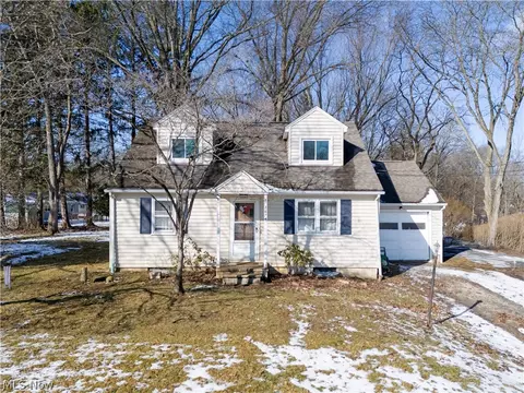 2874 Melrose Dr, Wooster, OH 44691