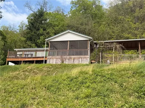 8587 County Road 15, Rayland, OH 43943