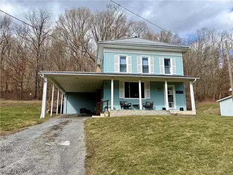 4257 Jade Rd NW, Dellroy, OH 44620