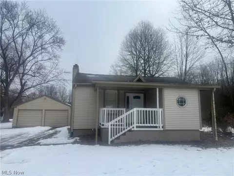 527 N Raccoon, Austintown, OH 44515