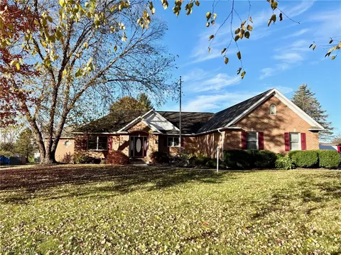 1474 N Honeytown Rd, Wooster, OH 44691