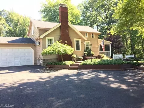 249 Howland Wilson Rd SE, Warren, OH 44484