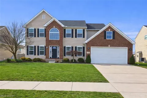 9062 Franklin Dr, North Ridgeville, OH 44039
