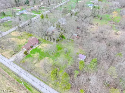 View/Area - 2695 River Rd, Willoughby Hills, OH 44094 photo 1 of 4