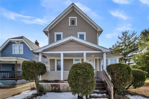 18526 Underwood Ave, Cleveland, OH 44119