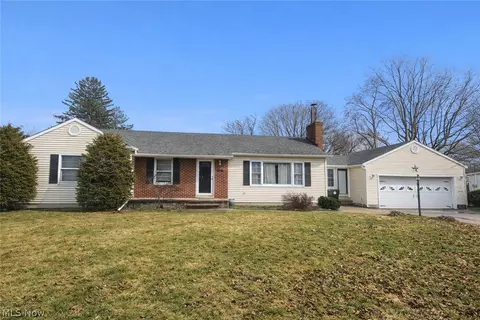 3828 Lake Rd W, Ashtabula, OH 44004