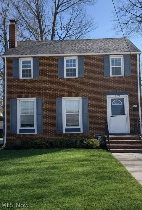 579 E 260th St, Euclid, OH 44132