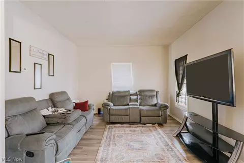 3103 Ruby Ave, Cleveland, OH 44109 photo 15