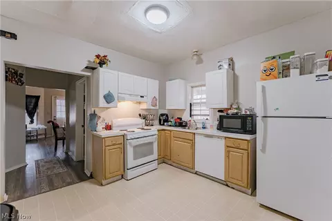 3103 Ruby Ave, Cleveland, OH 44109 photo 17