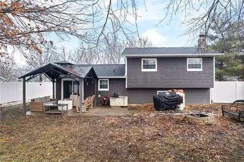 715 Carol Ln, Elyria, OH 44035 photo 23
